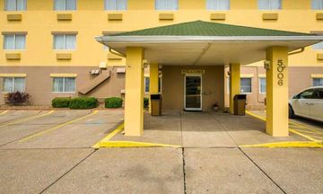 Quality Inn Evansville Eastland Area