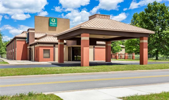 Quality Inn Exterior