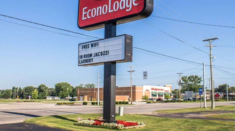 <b>Econo Lodge Elkhart North Exterior</b>. Images powered by <a href="https://iceportal.shijigroup.com/" title="IcePortal" target="_blank">IcePortal</a>.