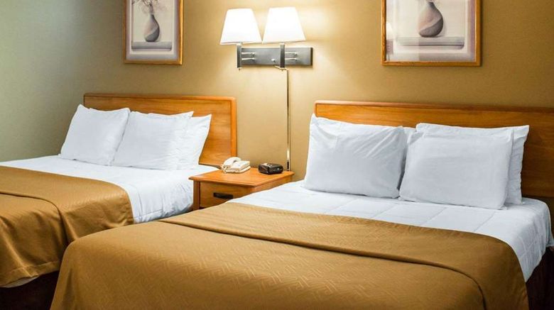 <b>Econo Lodge Elkhart North Room</b>. Images powered by <a href="https://iceportal.shijigroup.com/" title="IcePortal" target="_blank">IcePortal</a>.
