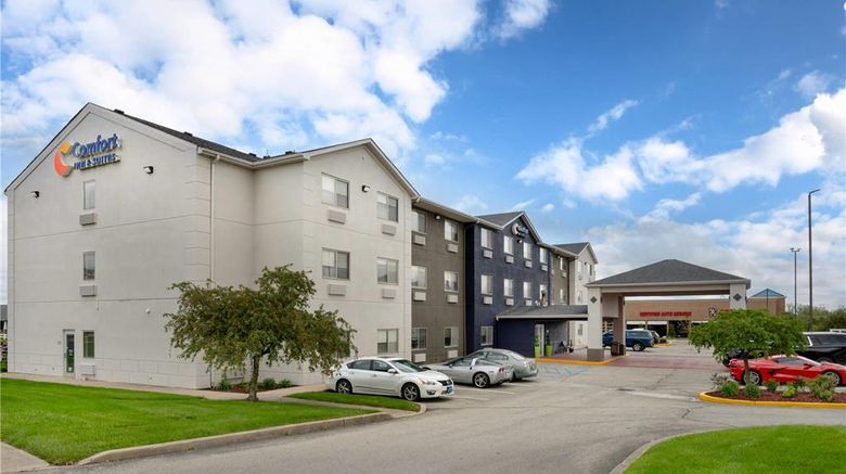 <b>Comfort Inn Exterior</b>. Images powered by <a href="https://iceportal.shijigroup.com/" title="IcePortal" target="_blank">IcePortal</a>.