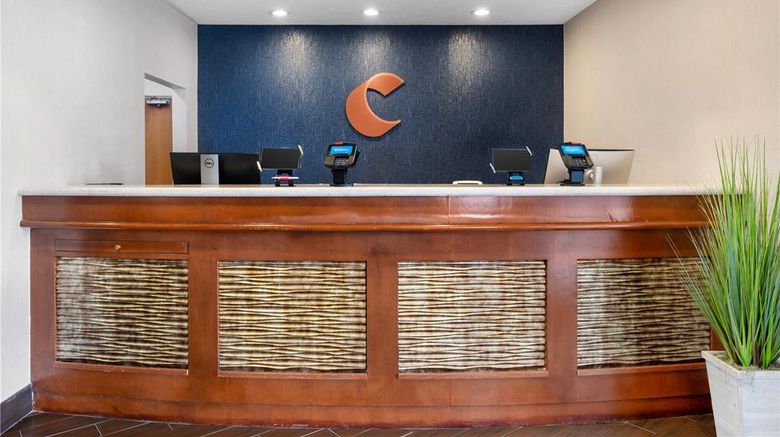 <b>Comfort Inn Lobby</b>. Images powered by <a href="https://iceportal.shijigroup.com/" title="IcePortal" target="_blank">IcePortal</a>.