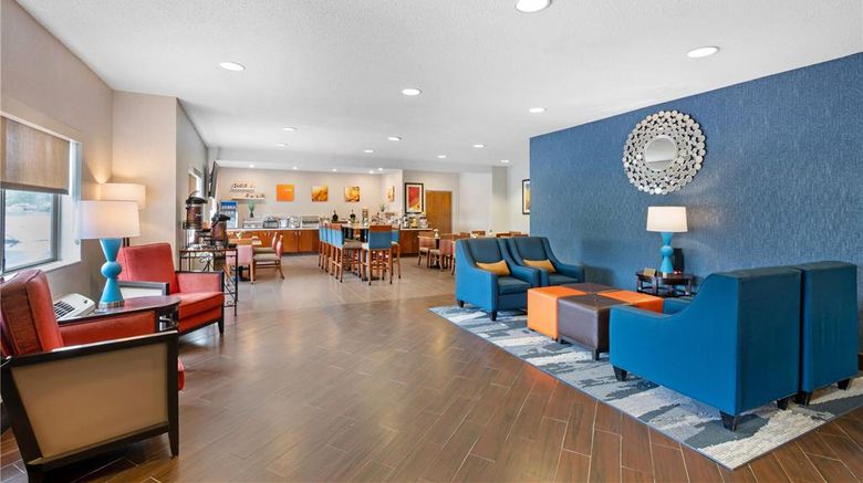 <b>Comfort Inn Lobby</b>. Images powered by <a href="https://iceportal.shijigroup.com/" title="IcePortal" target="_blank">IcePortal</a>.