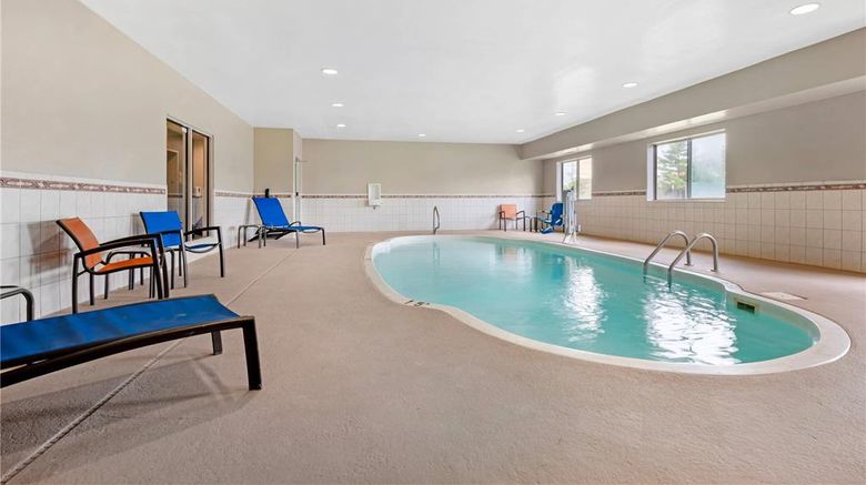 <b>Comfort Inn Pool</b>. Images powered by <a href="https://iceportal.shijigroup.com/" title="IcePortal" target="_blank">IcePortal</a>.