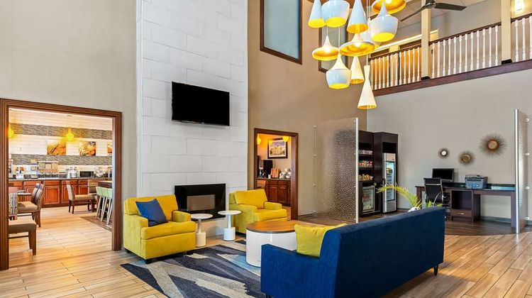 Comfort Suites Vincennes Lobby