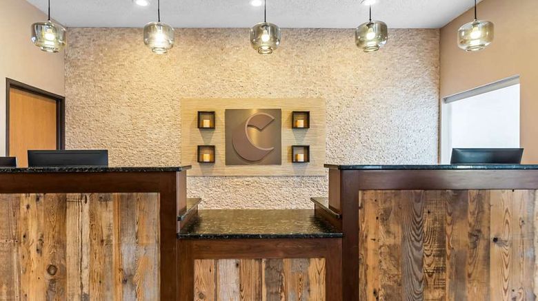 <b>Comfort Suites Vincennes Lobby</b>. Images powered by <a href="https://iceportal.shijigroup.com/" title="IcePortal" target="_blank">IcePortal</a>.