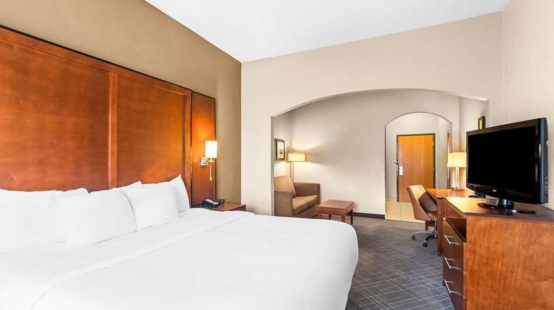 <b>Comfort Suites Vincennes Room</b>. Images powered by <a href="https://iceportal.shijigroup.com/" title="IcePortal" target="_blank">IcePortal</a>.