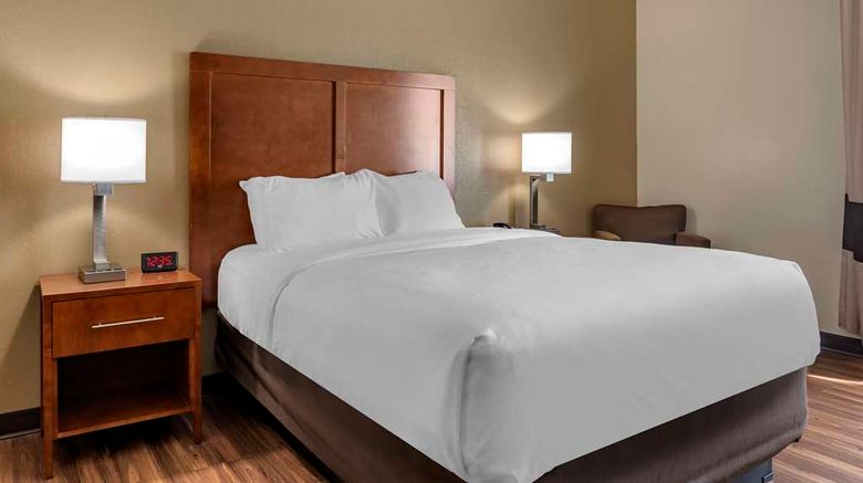 <b>Comfort Inn Crawfordsville Room</b>. Images powered by <a href="https://iceportal.shijigroup.com/" title="IcePortal" target="_blank">IcePortal</a>.