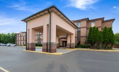 Quality Inn & Suites, Sellersburg