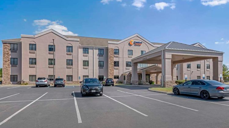 Comfort Suites Exterior