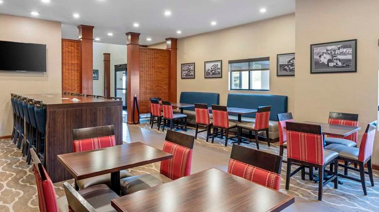 <b>Comfort Suites Restaurant</b>. Images powered by <a href="https://iceportal.shijigroup.com/" title="IcePortal" target="_blank">IcePortal</a>.