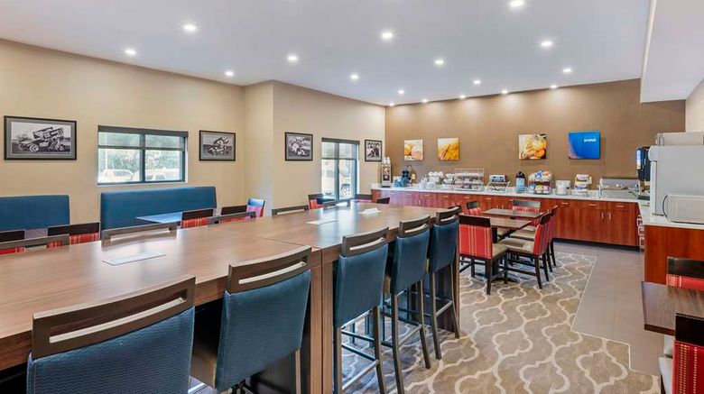<b>Comfort Suites Restaurant</b>. Images powered by <a href="https://iceportal.shijigroup.com/" title="IcePortal" target="_blank">IcePortal</a>.