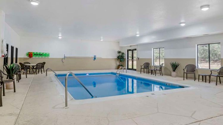 Comfort Suites Pool