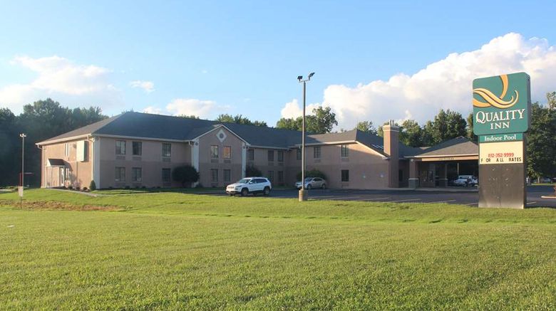 <b>Quality Inn North Vernon Exterior</b>. Images powered by <a href="https://iceportal.shijigroup.com/" title="IcePortal" target="_blank">IcePortal</a>.