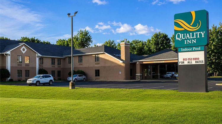 Quality Inn North Vernon Exterior