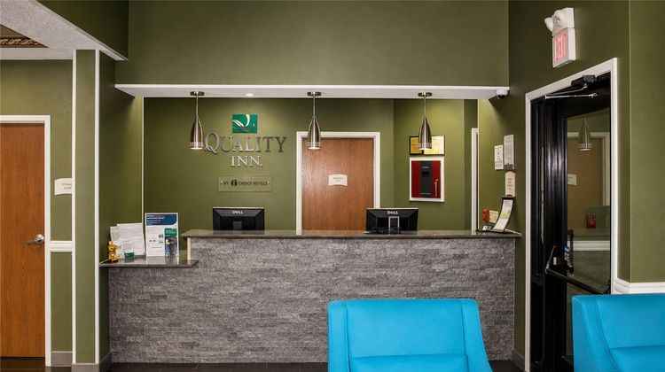 Quality Inn North Vernon Lobby