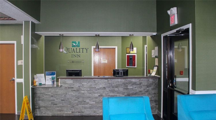 Quality Inn North Vernon Lobby