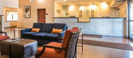 Comfort Suites Fort Wayne Lobby