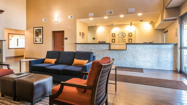 Comfort Suites Fort Wayne Lobby