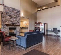 Comfort Suites Fort Wayne Lobby