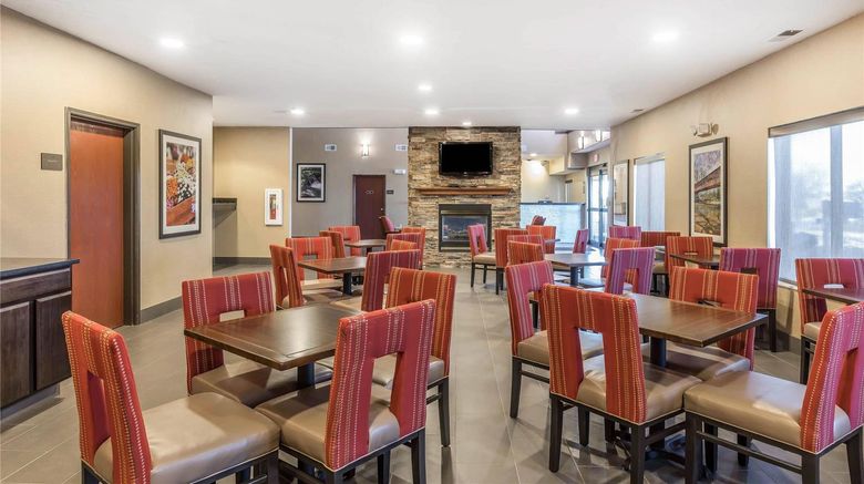 <b>Comfort Suites Fort Wayne Restaurant</b>. Images powered by <a href="https://iceportal.shijigroup.com/" title="IcePortal" target="_blank">IcePortal</a>.
