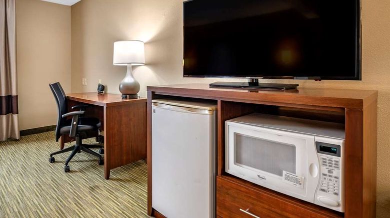 <b>Comfort Suites Elkhart North Room</b>. Images powered by <a href="https://iceportal.shijigroup.com/" title="IcePortal" target="_blank">IcePortal</a>.