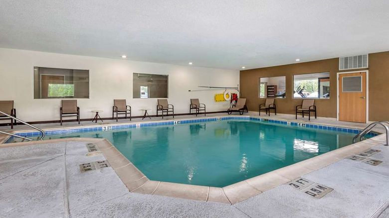 <b>Comfort Suites Elkhart North Pool</b>. Images powered by <a href="https://iceportal.shijigroup.com/" title="IcePortal" target="_blank">IcePortal</a>.