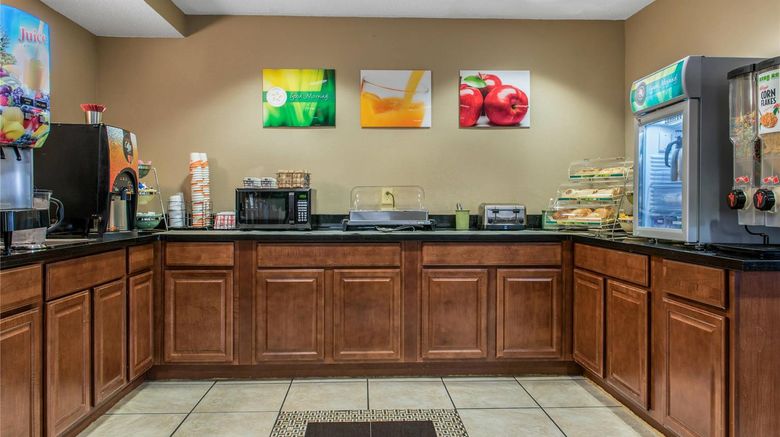<b>Quality Inn Restaurant</b>. Images powered by <a href="https://iceportal.shijigroup.com/" title="IcePortal" target="_blank">IcePortal</a>.