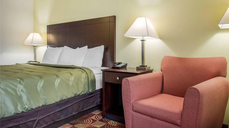 <b>Quality Inn Room</b>. Images powered by <a href="https://iceportal.shijigroup.com/" title="IcePortal" target="_blank">IcePortal</a>.
