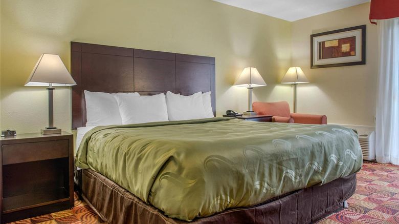 <b>Quality Inn Room</b>. Images powered by <a href="https://iceportal.shijigroup.com/" title="IcePortal" target="_blank">IcePortal</a>.