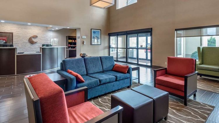 Comfort Suites Lobby
