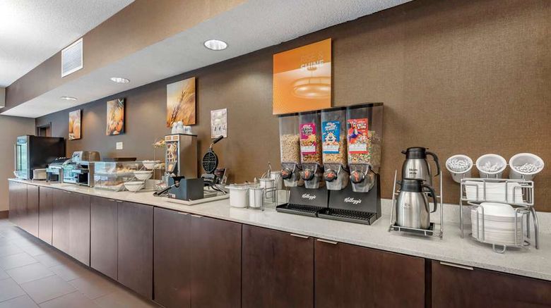 <b>Comfort Suites Restaurant</b>. Images powered by <a href="https://iceportal.shijigroup.com/" title="IcePortal" target="_blank">IcePortal</a>.