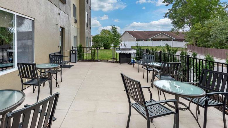 <b>Comfort Suites Other</b>. Images powered by <a href="https://iceportal.shijigroup.com/" title="IcePortal" target="_blank">IcePortal</a>.