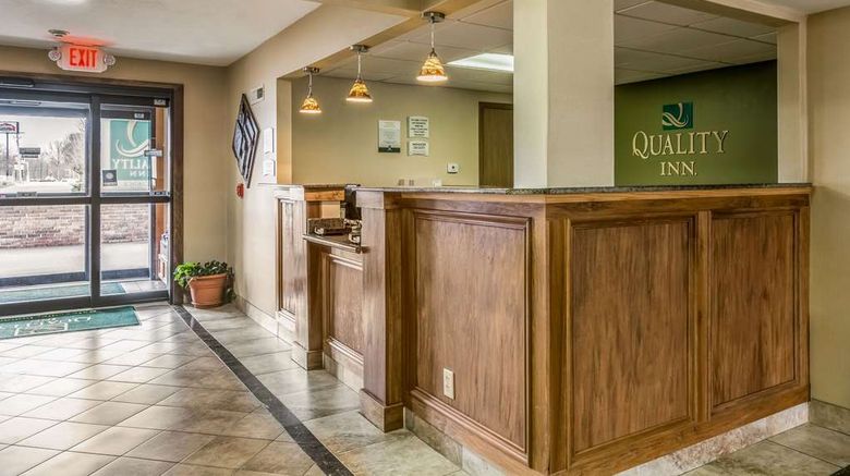 <b>Quality Inn Batesville Lobby</b>. Images powered by <a href="https://iceportal.shijigroup.com/" title="IcePortal" target="_blank">IcePortal</a>.