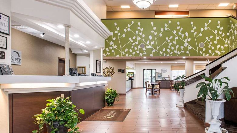 <b>Sleep Inn and Suites Columbus South Lobby</b>. Images powered by <a href="https://iceportal.shijigroup.com/" title="IcePortal" target="_blank">IcePortal</a>.