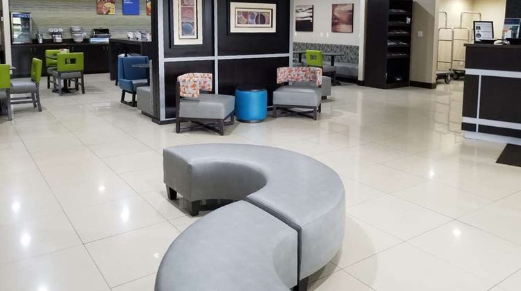 Quality Inn Corydon Lobby