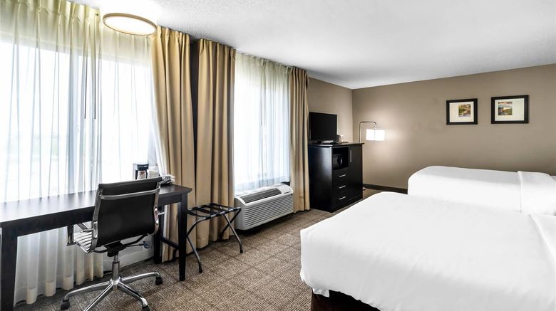 <b>Comfort Inn East, Evansville Room</b>. Images powered by <a href="https://iceportal.shijigroup.com/" title="IcePortal" target="_blank">IcePortal</a>.