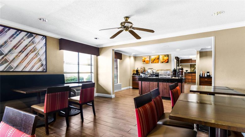 <b>Comfort Inn East, Evansville Restaurant</b>. Images powered by <a href="https://iceportal.shijigroup.com/" title="IcePortal" target="_blank">IcePortal</a>.