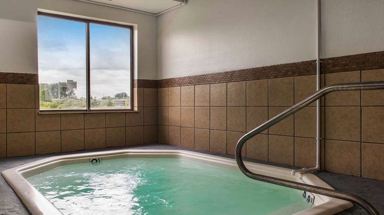 <b>Quality Inn & Suites Anderson Pool</b>. Images powered by <a href="https://iceportal.shijigroup.com/" title="IcePortal" target="_blank">IcePortal</a>.