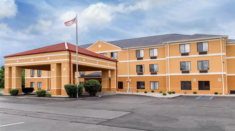 <b>Quality Inn & Suites Anderson Exterior</b>. Images powered by <a href="https://iceportal.shijigroup.com/" title="IcePortal" target="_blank">IcePortal</a>.