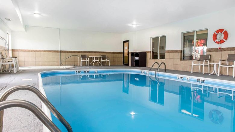 <b>Quality Inn & Suites Anderson Pool</b>. Images powered by <a href="https://iceportal.shijigroup.com/" title="IcePortal" target="_blank">IcePortal</a>.