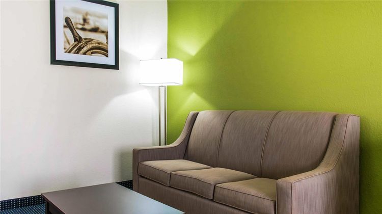 Quality Inn & Suites Anderson Room
