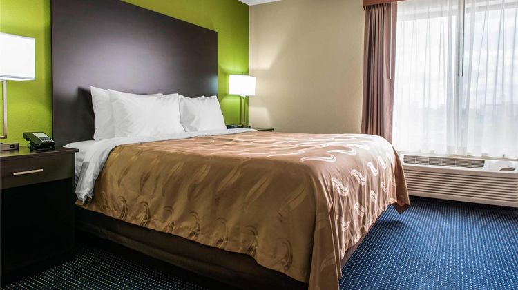 Quality Inn & Suites Anderson Room