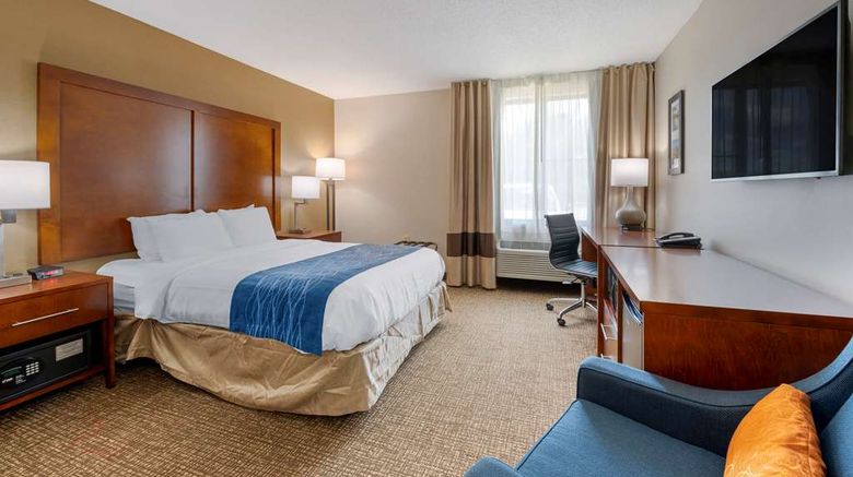 <b>Comfort Inn Room</b>. Images powered by <a href="https://iceportal.shijigroup.com/" title="IcePortal" target="_blank">IcePortal</a>.