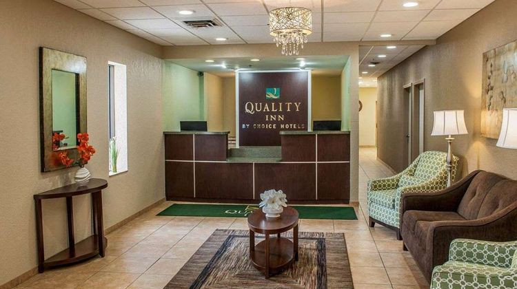 Quality Inn Huntingburg Jasper Lobby