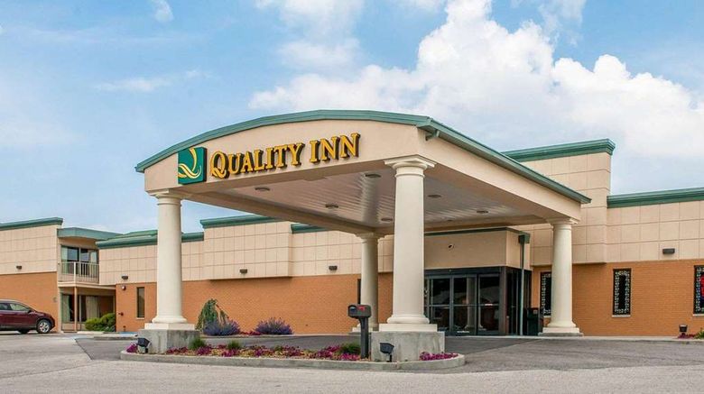 <b>Quality Inn Huntingburg Jasper Exterior</b>. Images powered by <a href="https://iceportal.shijigroup.com/" title="IcePortal" target="_blank">IcePortal</a>.