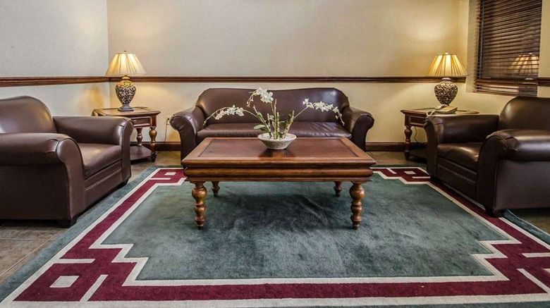 <b>Quality Suites Jeffersonville Lobby</b>. Images powered by <a href="https://iceportal.shijigroup.com/" title="IcePortal" target="_blank">IcePortal</a>.
