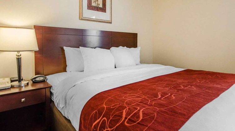 Quality Suites Jeffersonville Room