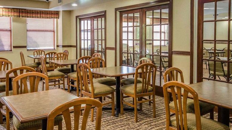 <b>Quality Suites Jeffersonville Restaurant</b>. Images powered by <a href="https://iceportal.shijigroup.com/" title="IcePortal" target="_blank">IcePortal</a>.
