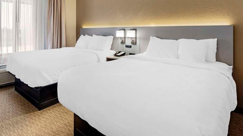 <b>Comfort Suites Suite</b>. Images powered by <a href="https://iceportal.shijigroup.com/" title="IcePortal" target="_blank">IcePortal</a>.